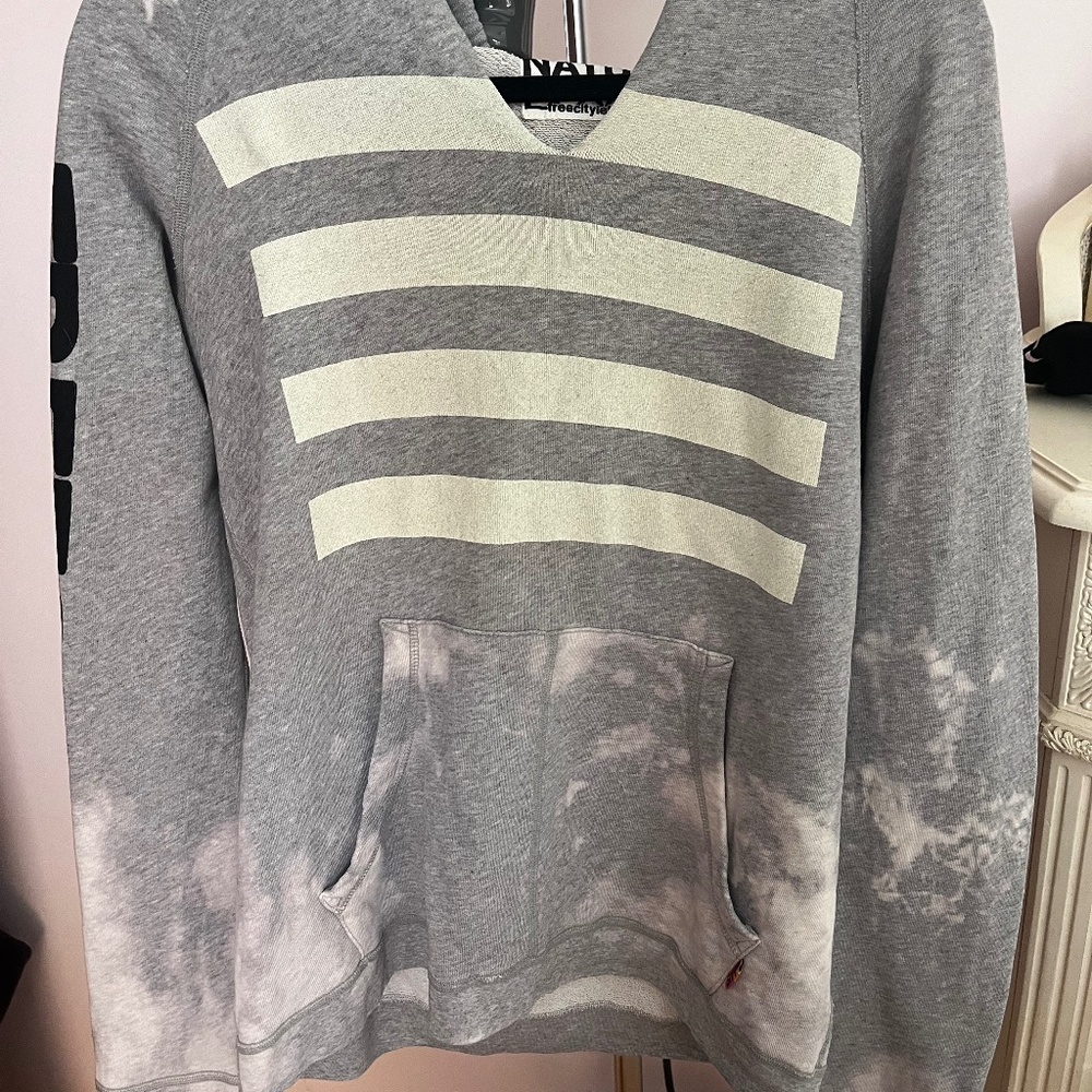 FreeCity Rainbow Raglan Hoodie in Bleach Destroy 2/Medium